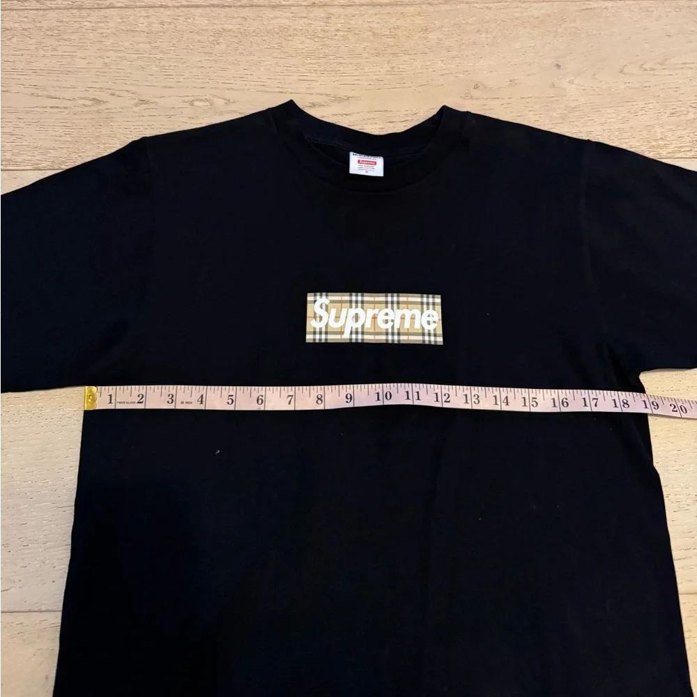Supreme x Burberry Box Logo Tee (Black) - small - Picture 4 of 7